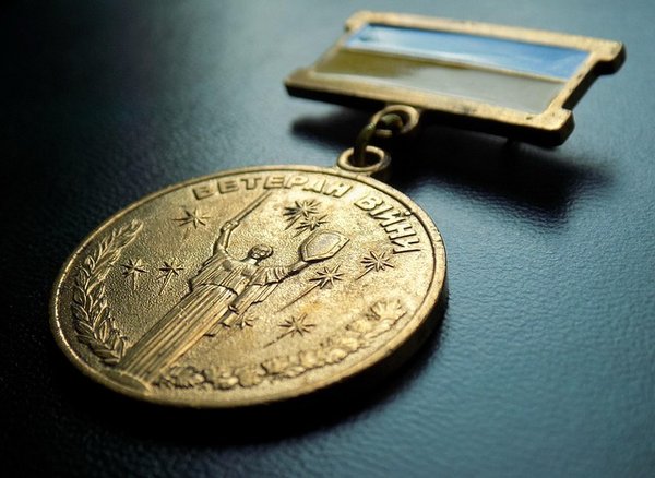 Médaille du travail 20 ans : tout ce qu'il faut savoir